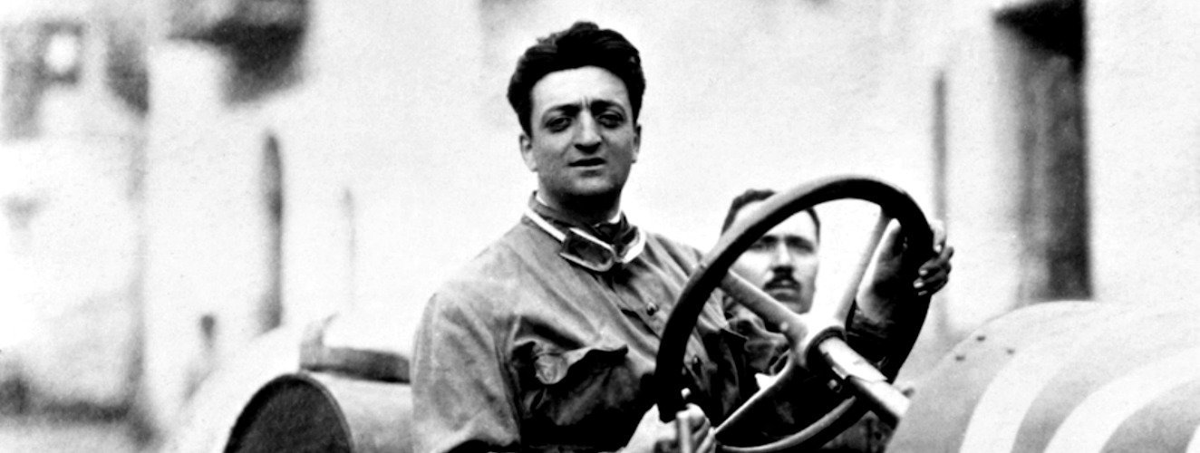 Η… θρυλική (και τρελή) ζωή του Enzo Ferrari
