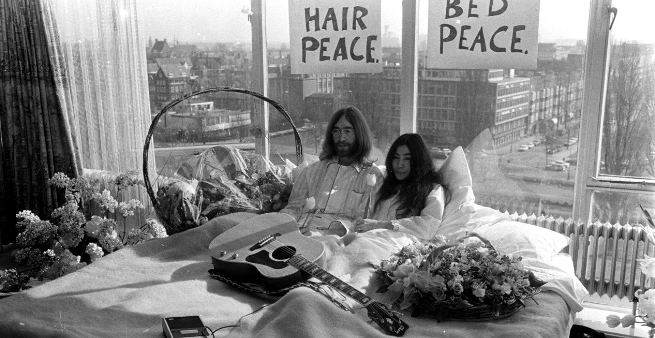 John Lennon-Yoko Ono: Ο γάμος που οδήγησε στην ειρηνική διαμαρτυρία Bed-In