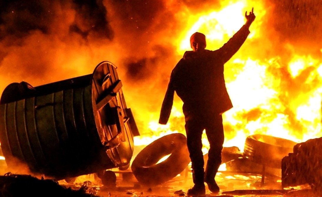 Το οπλοστάσιο της επανάστασης – Τα όπλα στους δρόμους του Κιέβου