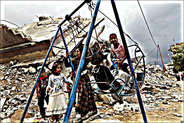 Τα παιδιά της Γάζας, πετάνε τη γάζα του πολέμου και αναζητούν τη χαρά μέσα στη φρίκη (photos)