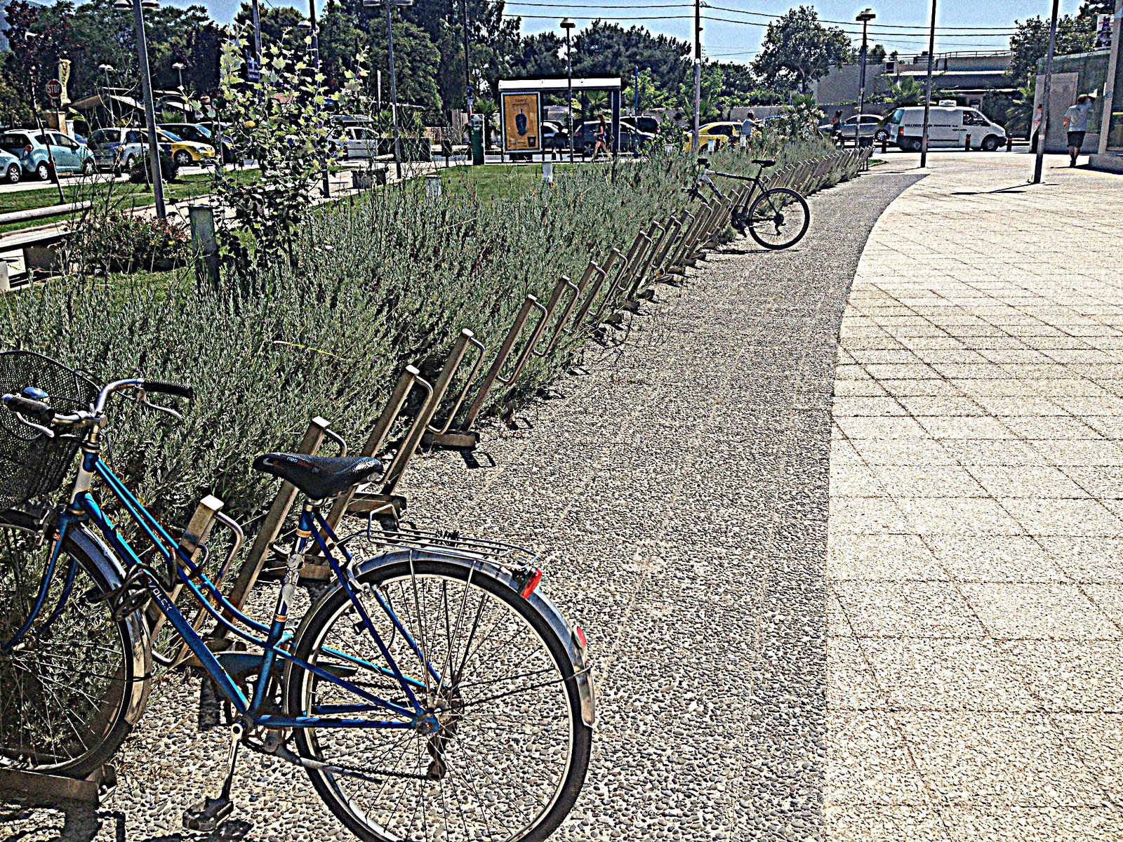 Metro.Stories | Του ποδήλατου το κάγκελο! (Στην κυριολεξία…)