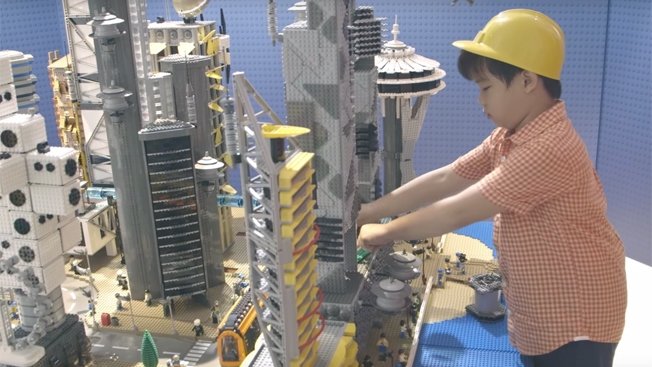 6χρονοι αρχιτέκτονες χτίζουν από την αρχή τη Σιγκαπούρη!