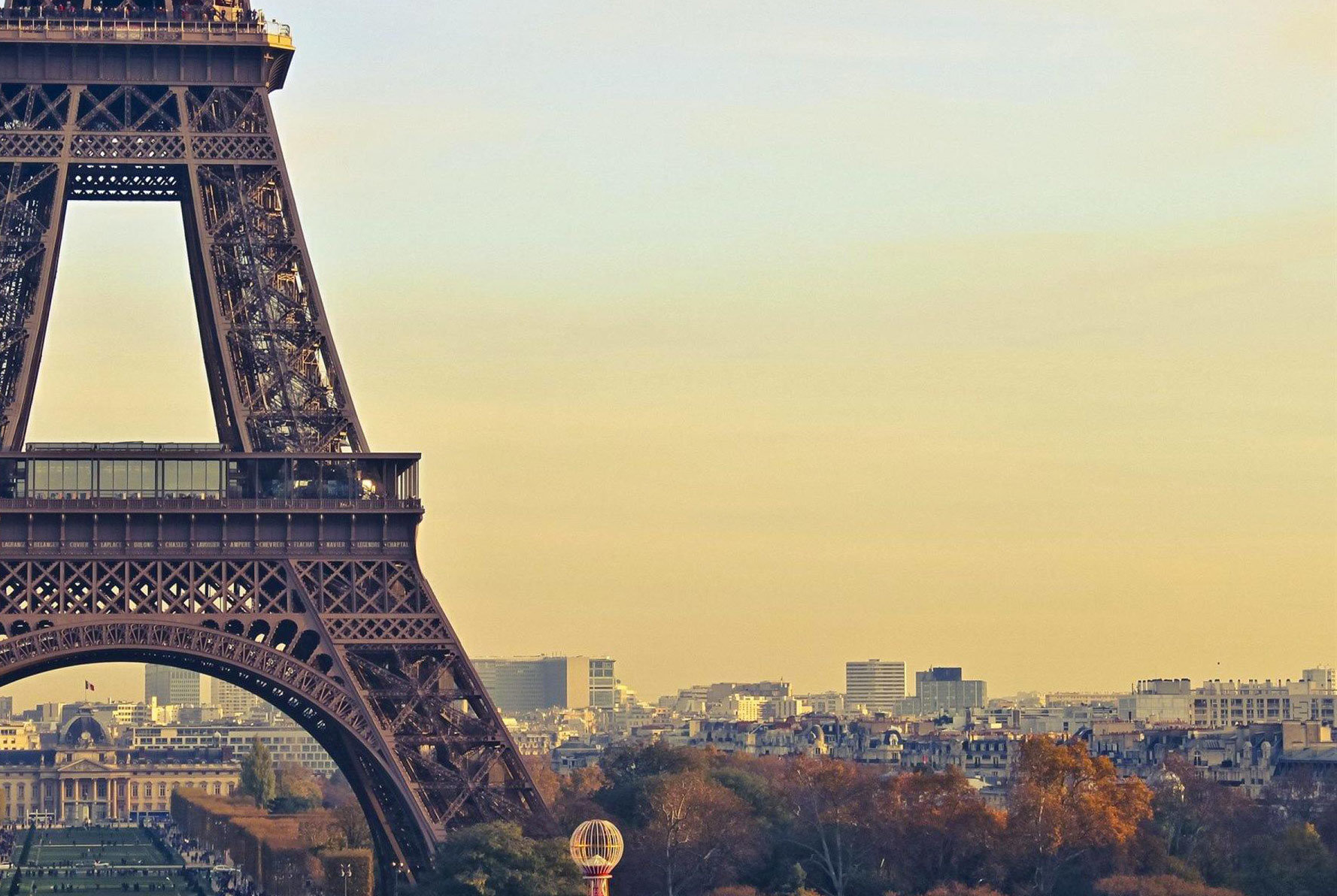 Κανείς δεν θα σε ταξιδέψει καλύτερα στο Παρίσι