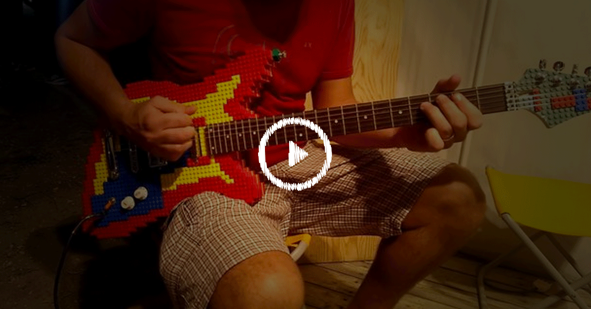 WTF | Ηλεκτρική κιθάρα φτιαγμένη από LEGO!