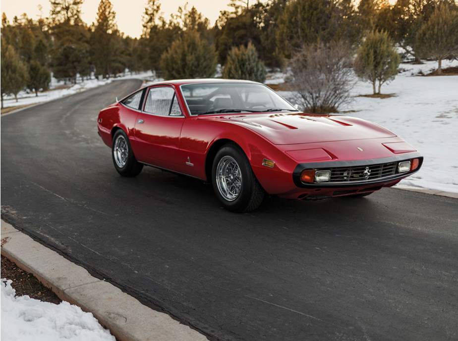 Retro.Wheels | Πόσο θα ήθελες να έχεις γειτόνισσα αυτή τη Ferrari;