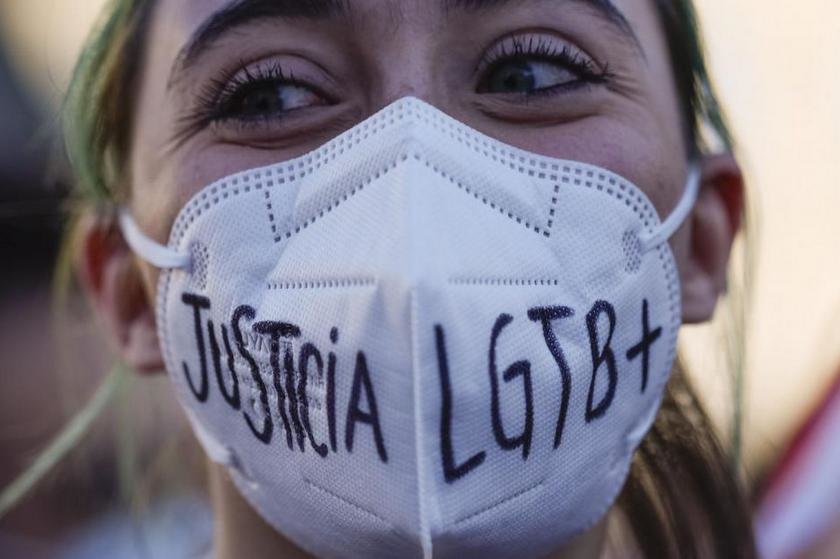 Ομοφοβία – φασισμός, το ίδιο πράγμα: Η Ισπανία δεν δείχνει καμία ανοχή σε ομοφοβικά εγκλήματα