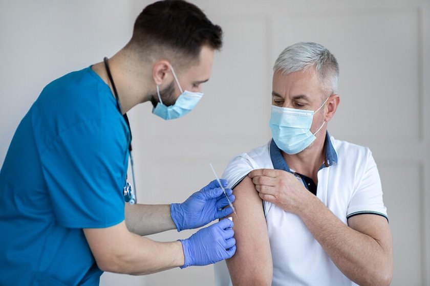 Εμβόλιο με ψεύτικο χέρι πήγε να κάνει ένας ευφυής 50χρονος