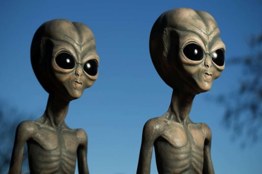 Οι εξωγήινοι μας παρακολουθούν αλλά δεν πλησιάζουν γιατί μας φοβούνται