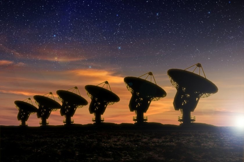 Αστρονόμοι σκάναραν το διάστημα για εξωγήινους και έβαλαν τα κλάματα