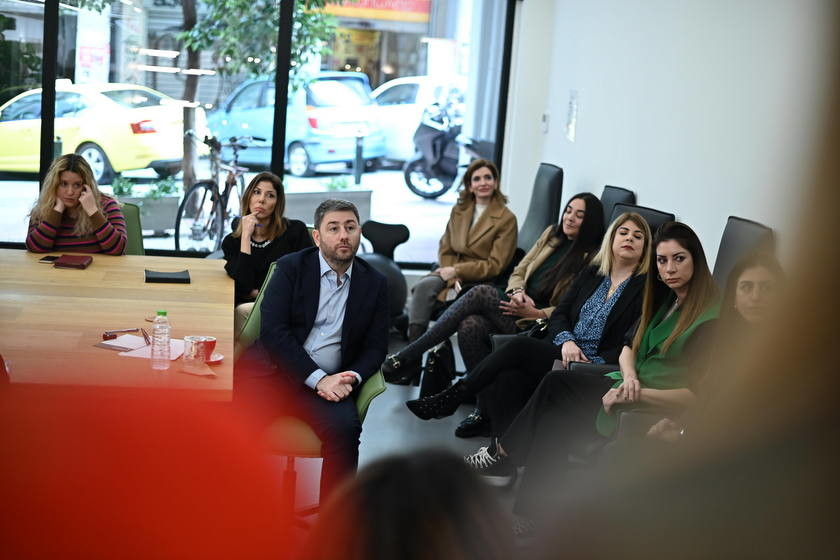 Νίκος Ανδρουλάκης: Έχουμε χρέος να στηρίξουμε τους πολλαπλούς ρόλους της γυναίκας στην κοινωνία