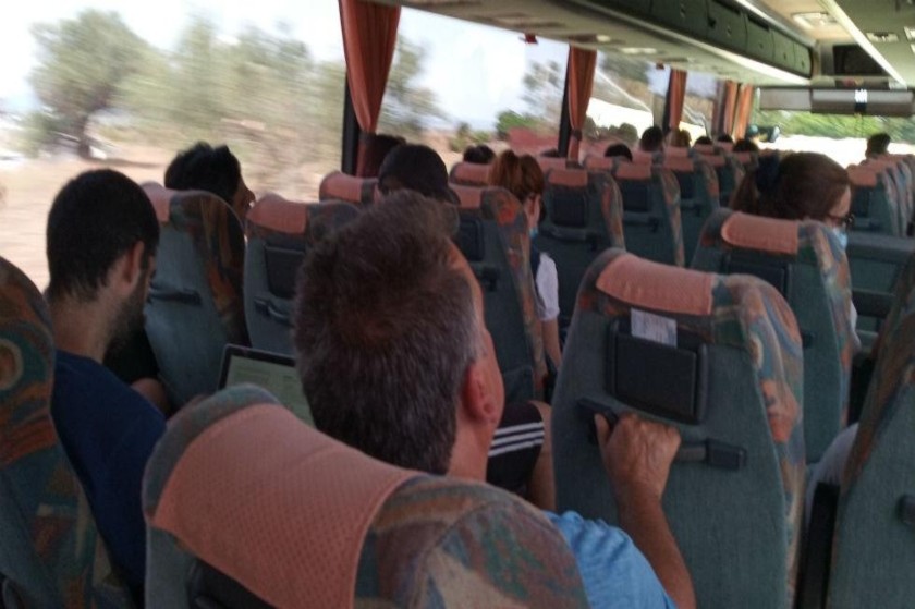 Magic bus αποδείχτηκε λεωφορείο από την Πιερία αφού έβρεχε στο εσωτερικό του
