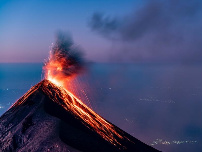 Οι εικόνες από την έκρηξη ηφαιστείου στη Χαβάη είναι ό,τι πιο απόκοσμο και γοητευτικό θα δεις σήμερα