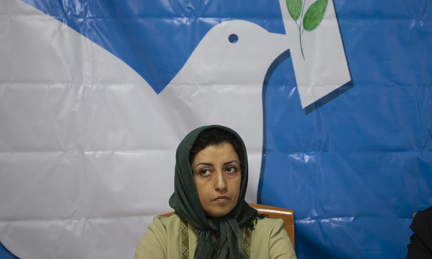 Τη λένε Ναργκίς Μοχαμαντί και η νίκη της δεν είναι μόνο το Νόμπελ Ειρήνης