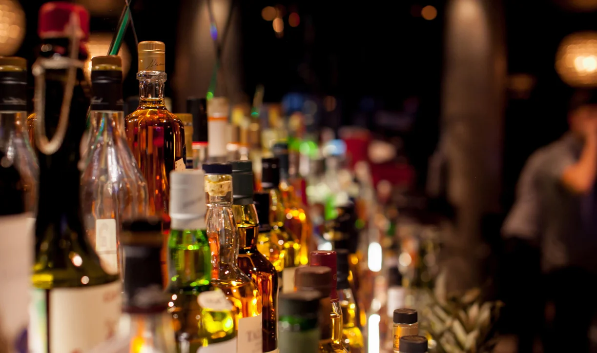Έρευνα: Πόσοι πεθαίνουν από αλκοόλ στην Ελλάδα