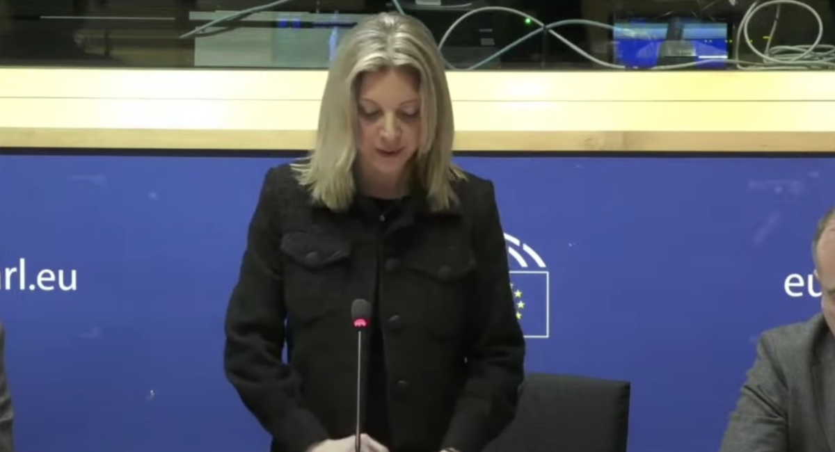 «Σαν να ακούτε την κόρη μου»: Η συγκλονιστική ομιλία της Μαρίας Καρυστιανού στο Ευρωκοινοβούλιο για τα Τέμπη
